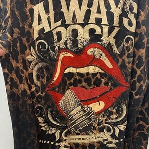 Leopard Print Rock Graphic T-Shirt